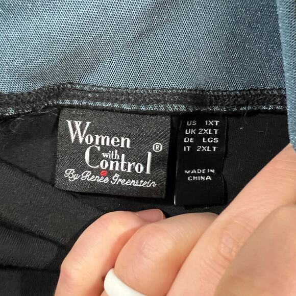 Women With Control Tall Tummy Control Pedal Pushers Black, Tall 1X - Picture 3 of 8